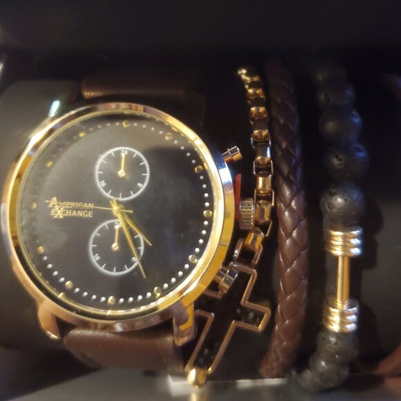 Mens Watch NWT - Picture 1 of 11